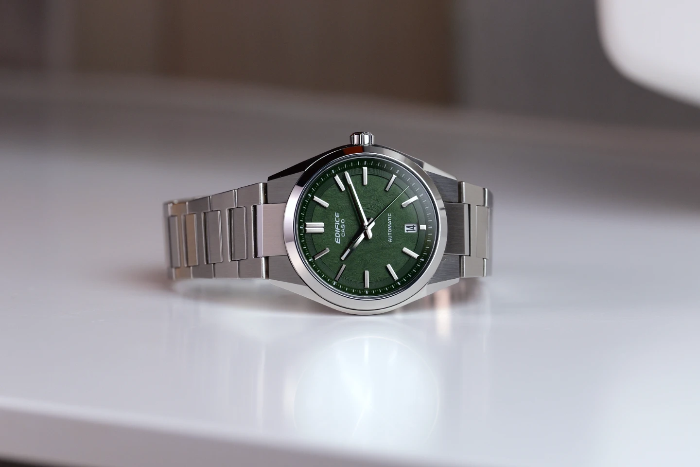 Casio Edifice EFK-100 on merkin ensimmäinen automaattikoneistollinen kellomallisto.